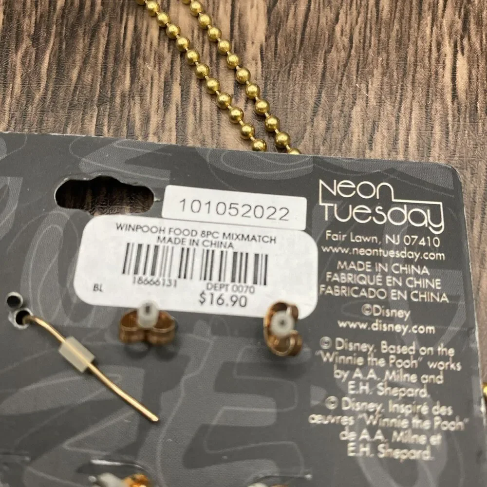 Disney Winnie The Pooh Earring Set 5 Pairs And Pooh Necklace